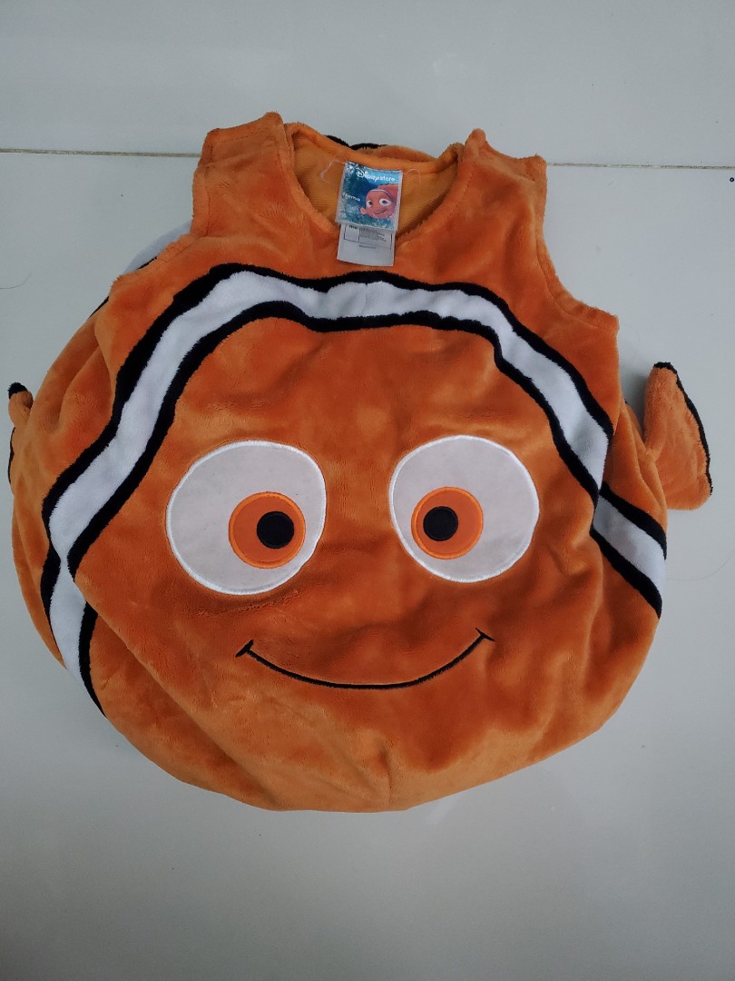 Preloved Finding Nemo Costume Needs Wash 2 3 Years Old Vguc Babies Kids Babies Kids Fashion On Carousell
