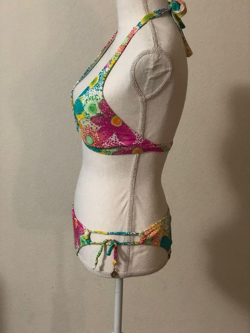Preloved Roxy Multi Color 2 Piece Bikini Swimwear (Category: Bikinis & Swimsuits) located in Puerto Princesa. Submitted by petty73 (Listing ID 1081066442, Image 3). Description: #July Sweldo# Preloved Roxy 2 Piece Multi Color Bikini Set Sz M. Removable Pads. Halter Neck Tie Back Metal Hook Closure Top Adjustable Bikini Bottom Side Tie. Almost New..