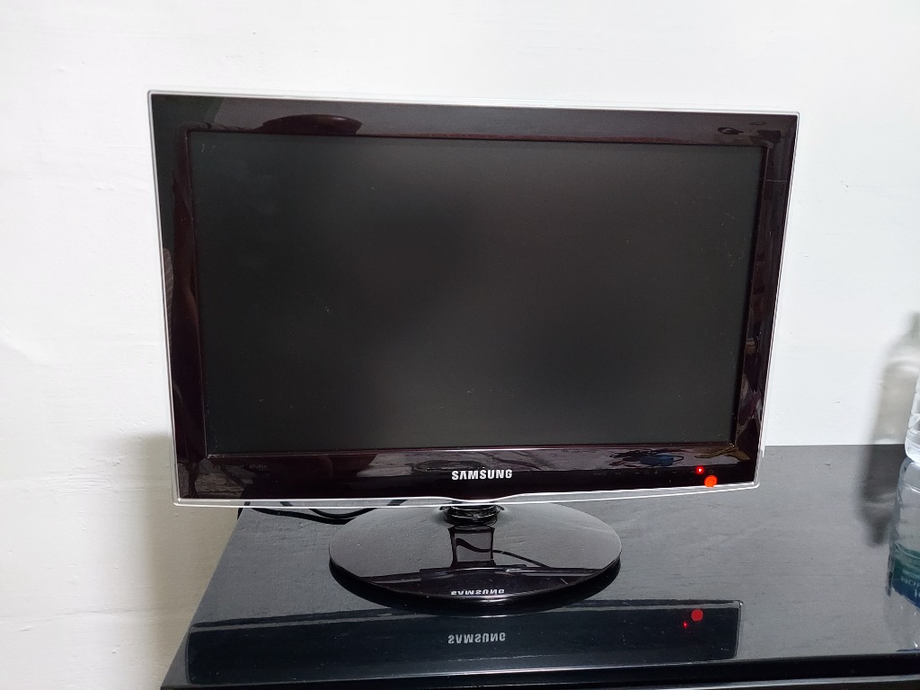 Samsung 22 Inch LED TV, TV & Home Appliances, TV & Entertainment, TV on