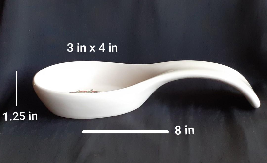 Spoon rest, ceramic, never used (Category: Other Kitchenware & Tableware) located in Muntinlupa City. Submitted by 25brent (Listing ID 1081065942, Image 3). Description: Never used, just kept in a storage closet. See also https://carousell.com/p/1082065317 and https://carousell.com/p/1080605710. P200 excluding shipping cost. Payment via GCash or fund transfer to BPI..