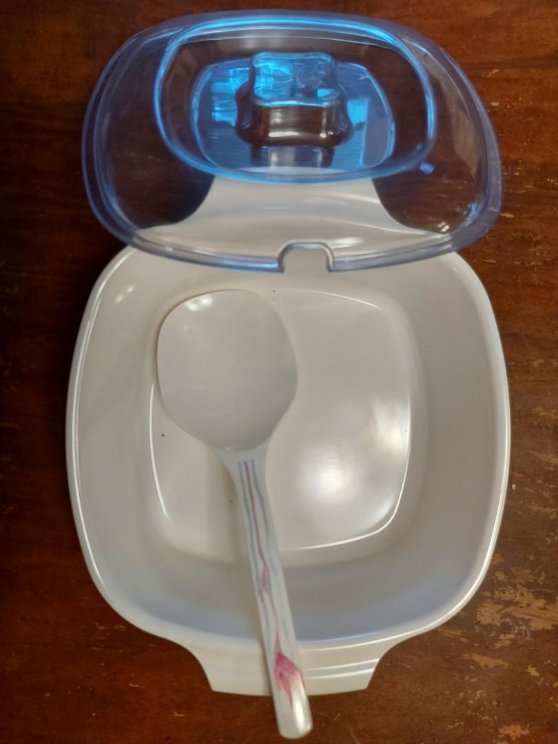 Tupperware Cookware / Food Storage (Category: Cookware & Accessories) located in Pasig City. Submitted by ciannysshop (Listing ID 1081062093, Image 2). Description: No issues No basag No Dent Minor usage hairline scratches inside RFS : Matagal na hindi nagagamit at minsan lang. Need budget.