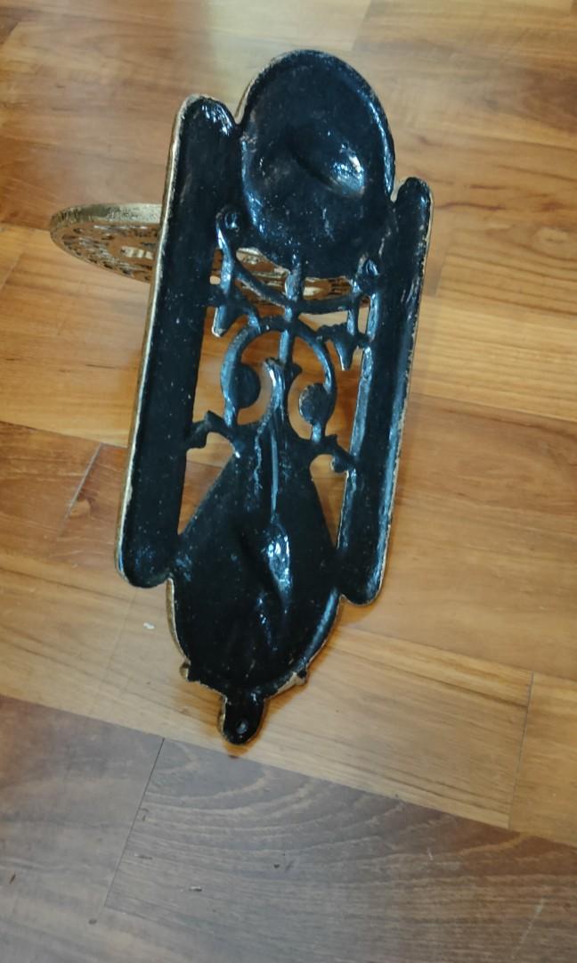 Vintage cast iron oil lamp stand, Furniture & Home Living, Home Decor