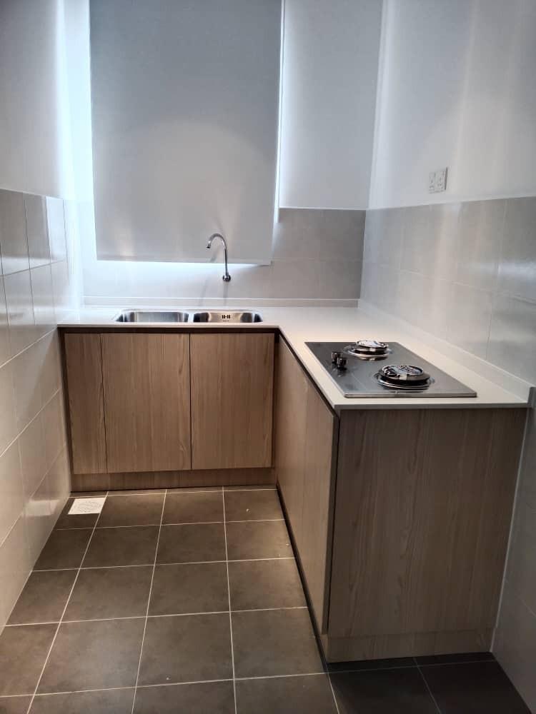 WHITE QUARTZ STONE KITCHEN TOP, ISLAND TOP, TV WALL, TABLE TOP, VANITY