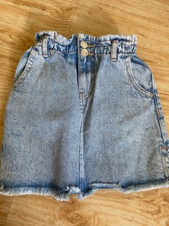 (Category: ) located in . Submitted by pinccloset (Listing ID 1081058762, Image 1). Description: .