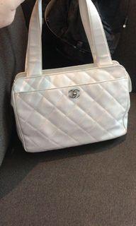 😍 VINTAGE Chanel Caviar 🤍