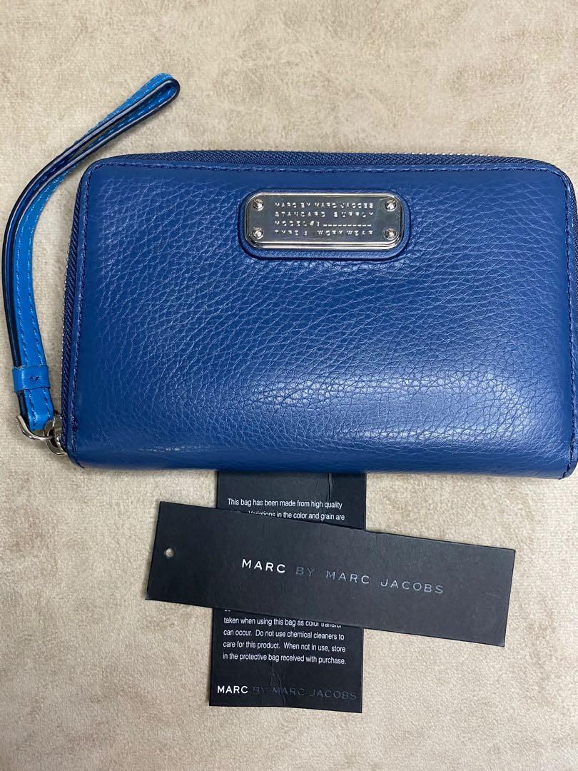 Marc jacobs wristlet 2025 wallet