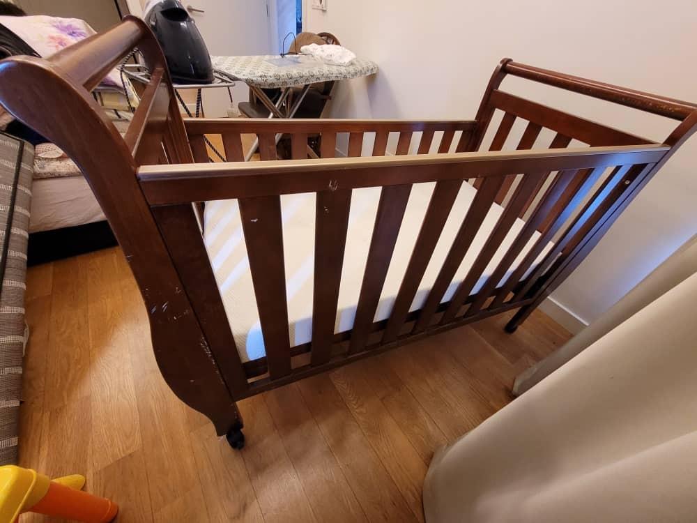 Babyhood Sleigh Cot Walnut (lockable wheels), Babies & Kids