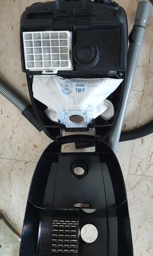 Bosch GL30 Vacuum Cleaner, TV & Home Appliances, Vacuum Cleaner