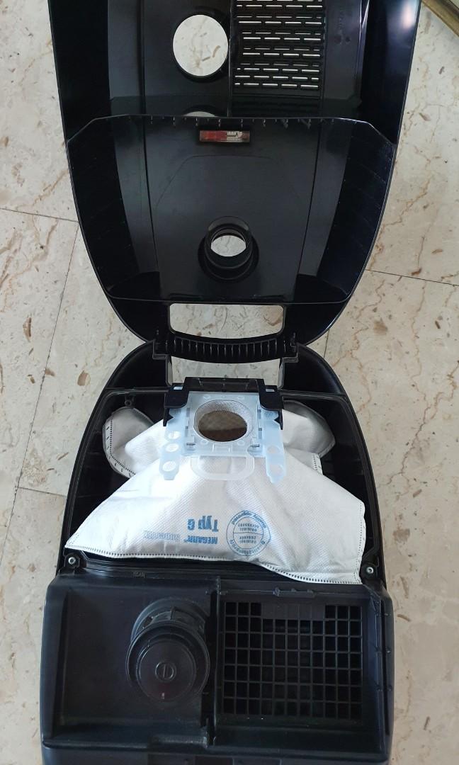 Bosch GL30 Vacuum Cleaner, TV & Home Appliances, Vacuum Cleaner ...