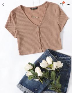 (Category: ) located in . Submitted by _closetdeclutter (Listing ID 1081292000, Image 1). Description: .