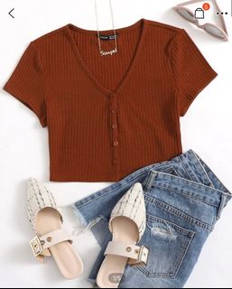 (Category: ) located in . Submitted by _closetdeclutter (Listing ID 1081291460, Image 1). Description: .