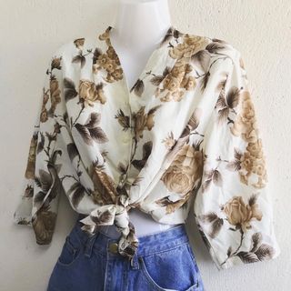 (Category: ) located in . Submitted by ladybloomluxe (Listing ID 1081223656, Image 1). Description: .