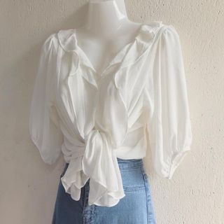 (Category: ) located in . Submitted by ladybloomluxe (Listing ID 1081223006, Image 1). Description: .