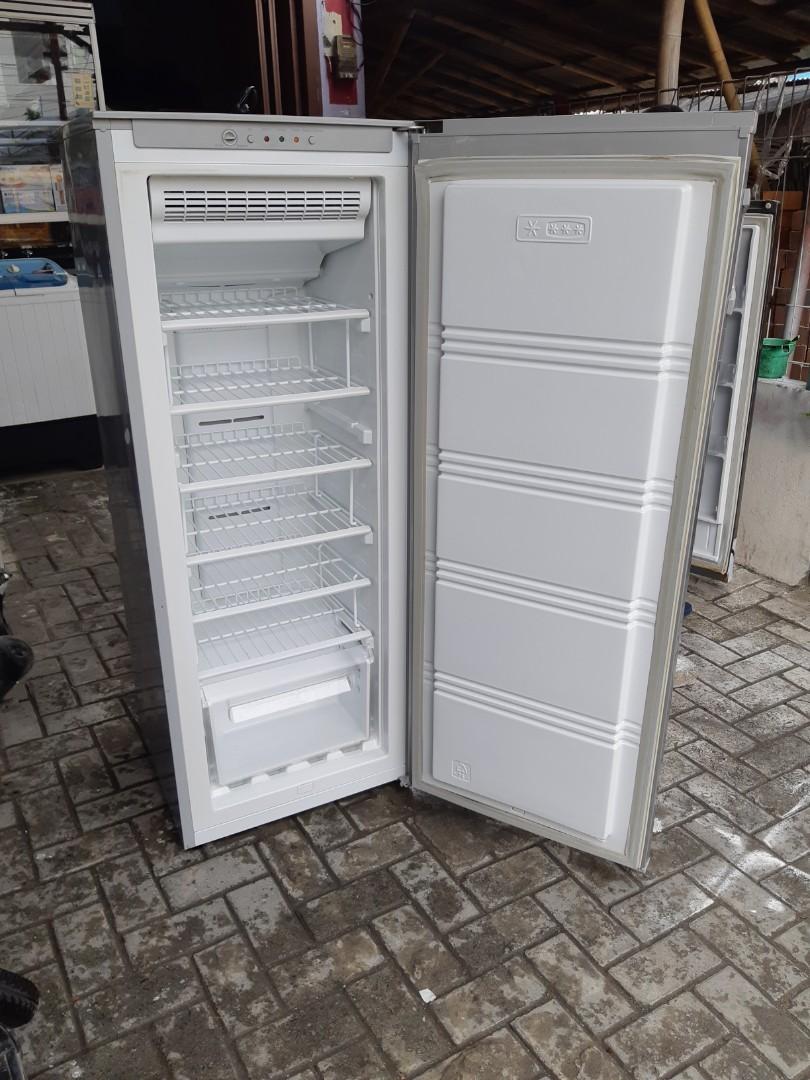 Kulkas Freezer Upright GEA GF20, 145L, no frost tanpa bunga es, mulus