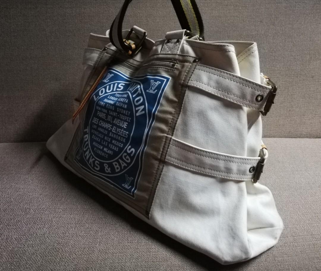 Louis Vuitton Globe Shopper Bag Grey Cotton ref.238995 - Joli Closet