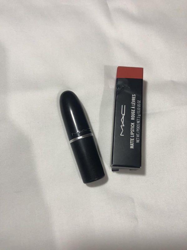 Authentic Mac So Chaud Lipstick (Category: Makeup) located in Caloocan City. Submitted by jbboby (Listing ID 1081256114, Image 2). Description: Used 3x, bought it from California as well. Item will be sanitized before shipping to the buyer..