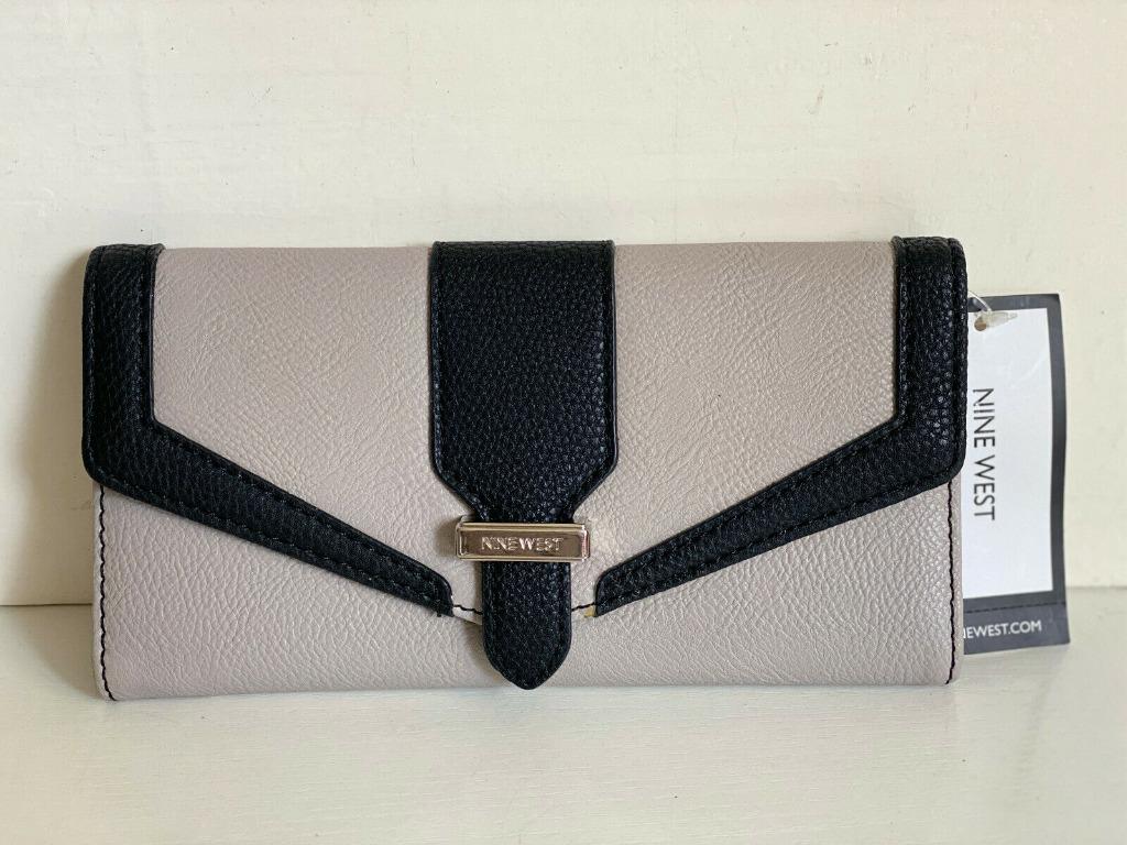 Nine west clutch discount wallet