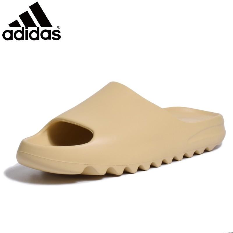 Yeezy flip clearance flops kanye