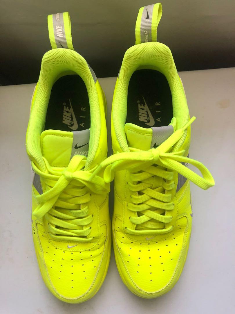 nike utility volt