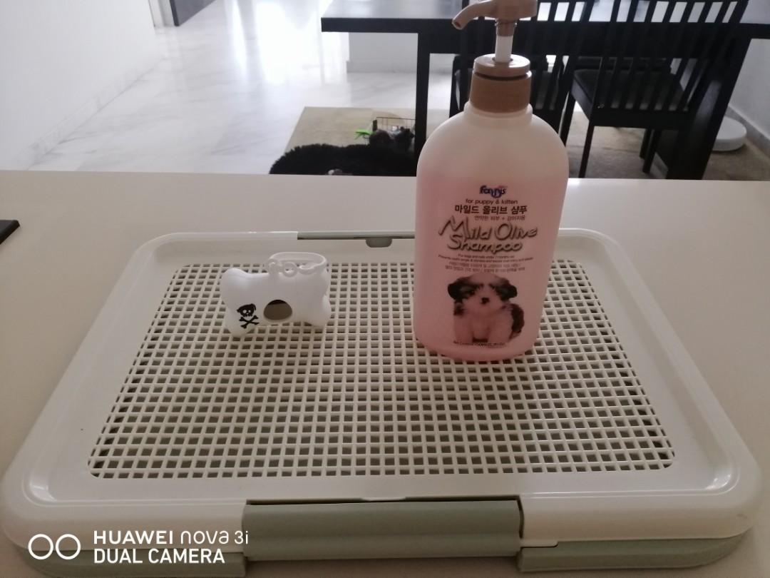 Shampoo and dog pee tray, Pet Supplies, Homes & Other Pet Accessories
