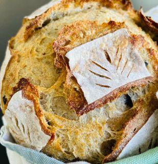 Freshly baked Sourdough bread from @purelysourdough