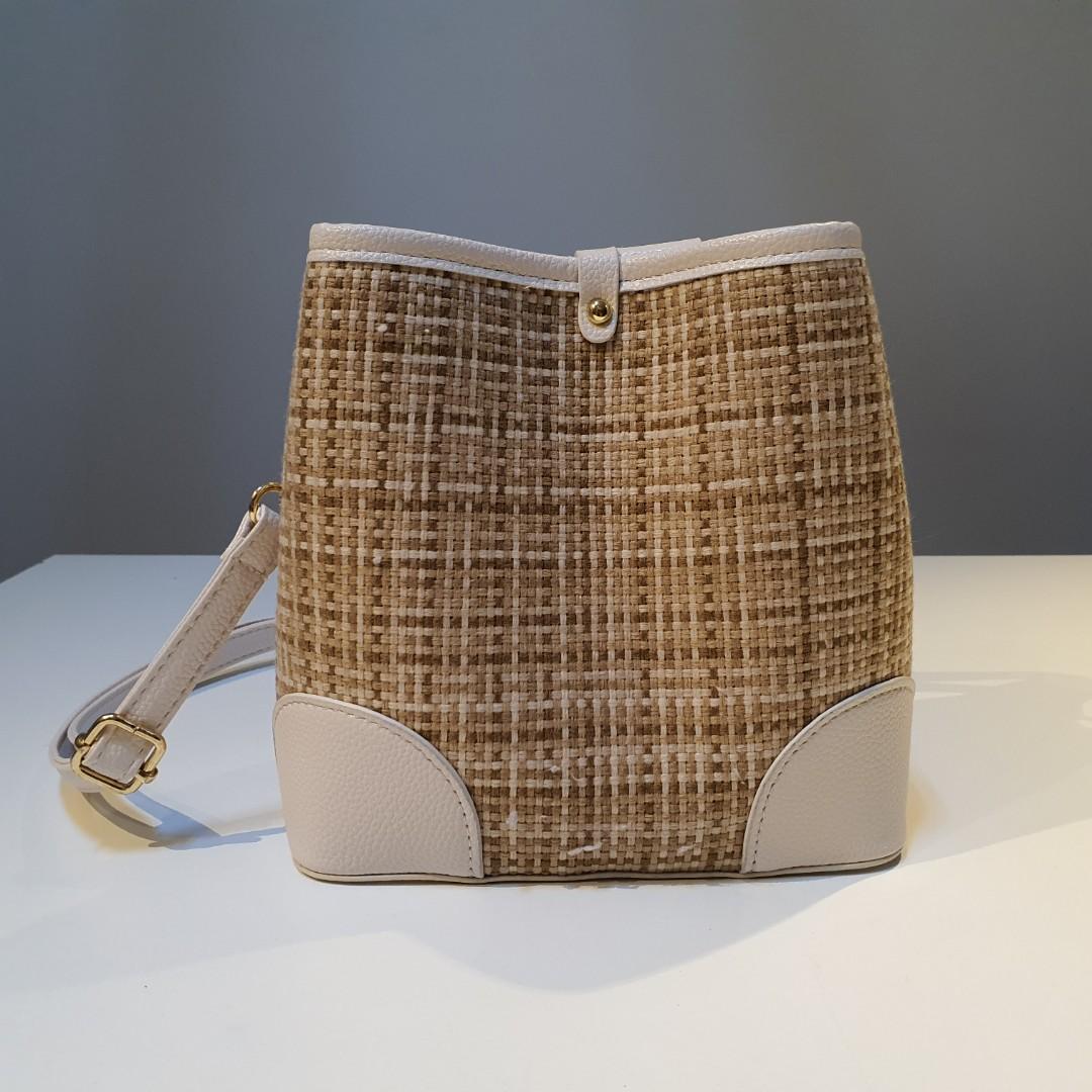 Tom and hot sale deen bucket bag