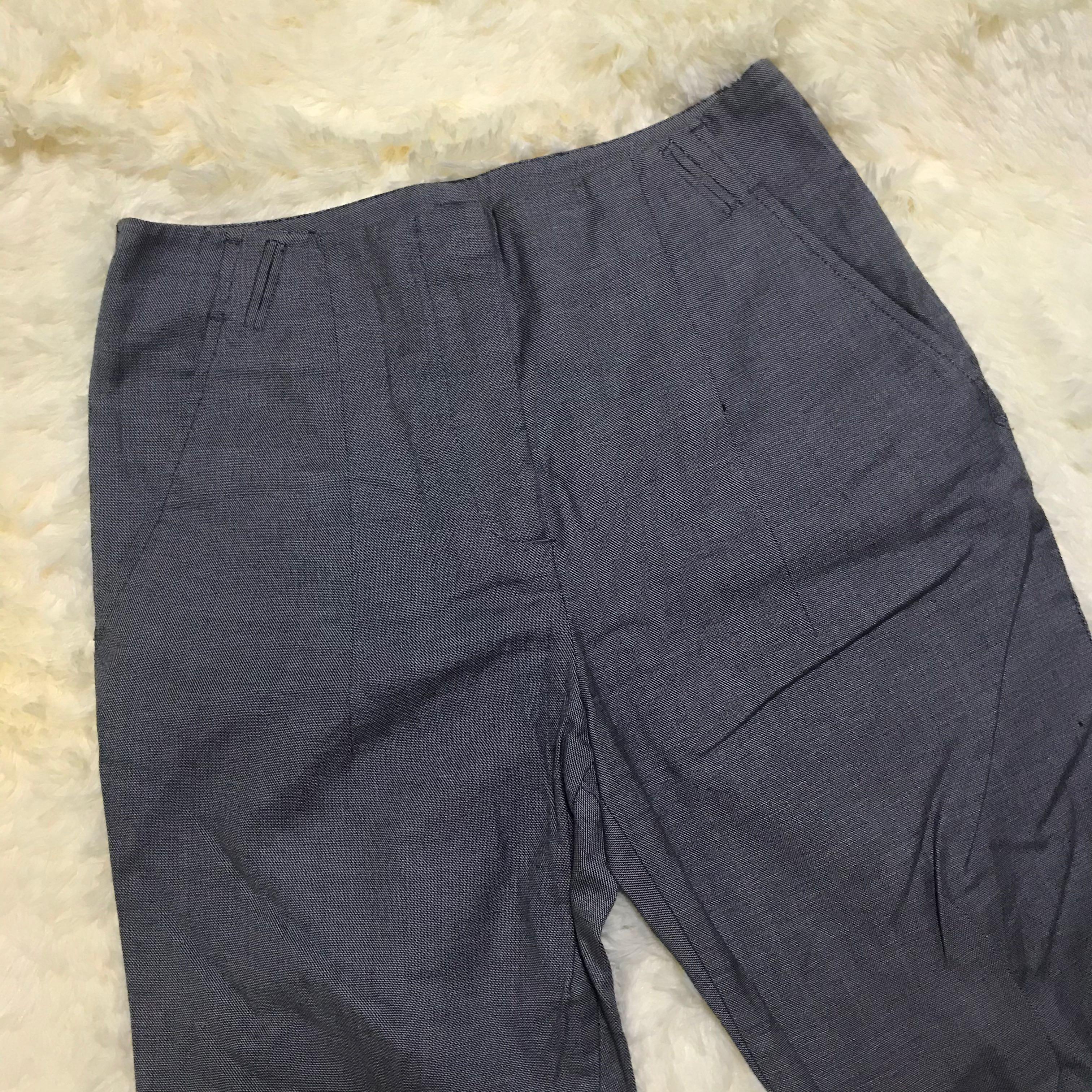 Zara Highwaist Pants / Slacks (Category: Other Bottoms) located in Manila. Submitted by shineeeeeeeee (Listing ID 1081349535, Image 1). Description: Fits small- med frames best.