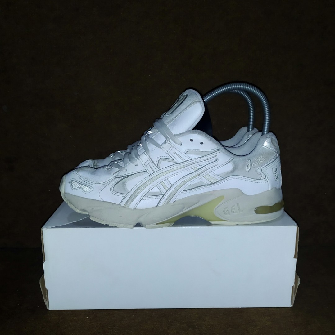 Asics on sale duomax white