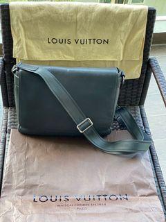 Louis Vuitton - Anton Pochette Taiga Leather Messenger Bleu Marine