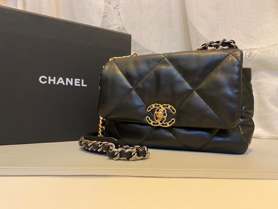 Chanel 19 bag 26 cm black full set, 女裝, 手袋及銀包, 多用途袋- Carousell