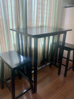 Dining table and chairs bar set