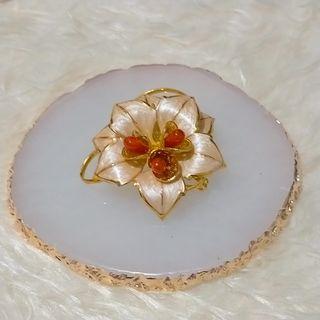 Flower brooch with semi precious stones