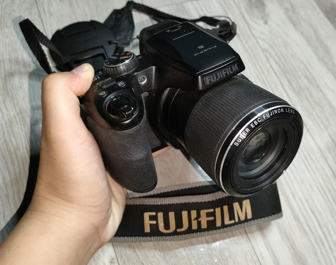 finepix s8200 price