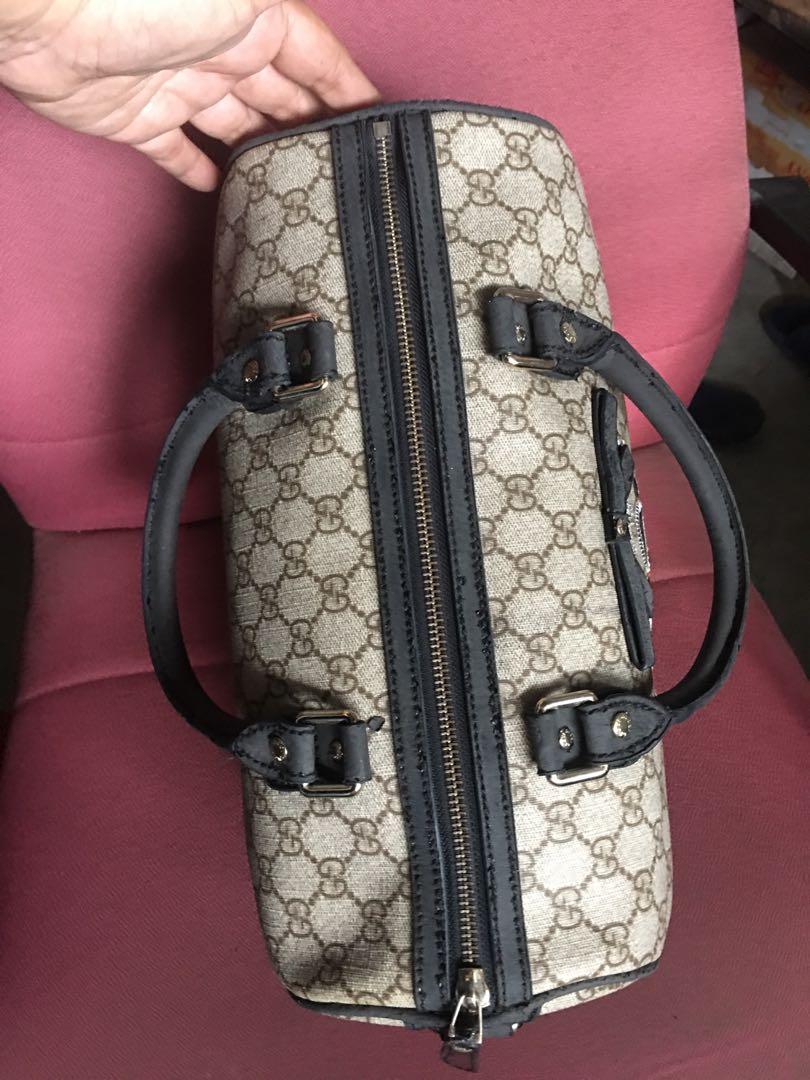 Gucci joy supreme pvc boston 32cm (Category: Luxury Bags & Wallets) located in Cainta. Submitted by janilen (Listing ID 1081553145, Image 3). Description: 32cm. With code Gucci zipper. With flaws. All patent leather part peeled off..