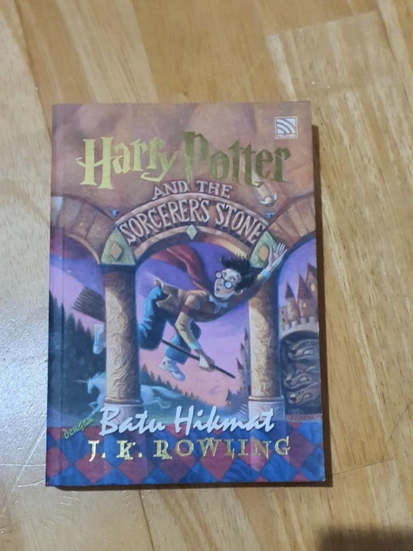 Harry Potter Dengan Batu Hikmat Books Stationery Books On Carousell