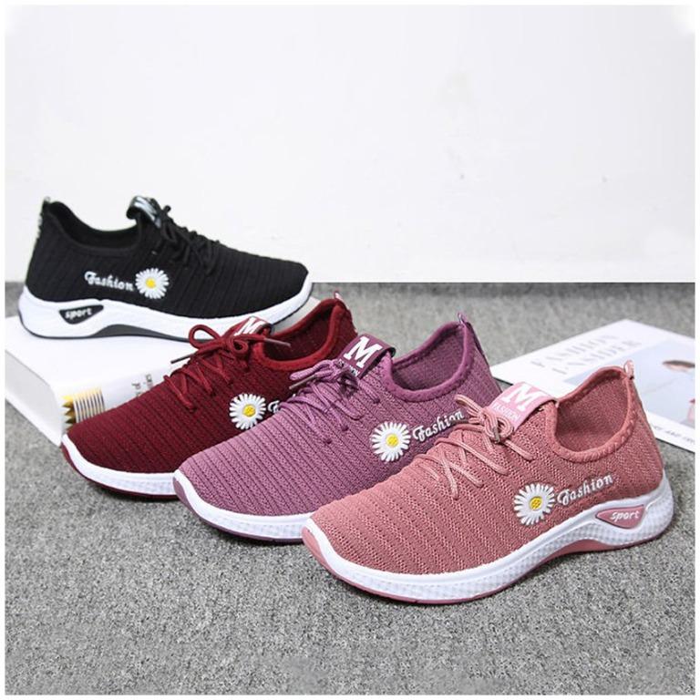 Kasut perempuan, Women's Fashion, Footwear, Sneakers on Carousell