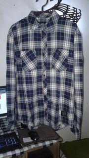 Kemeja Flannel