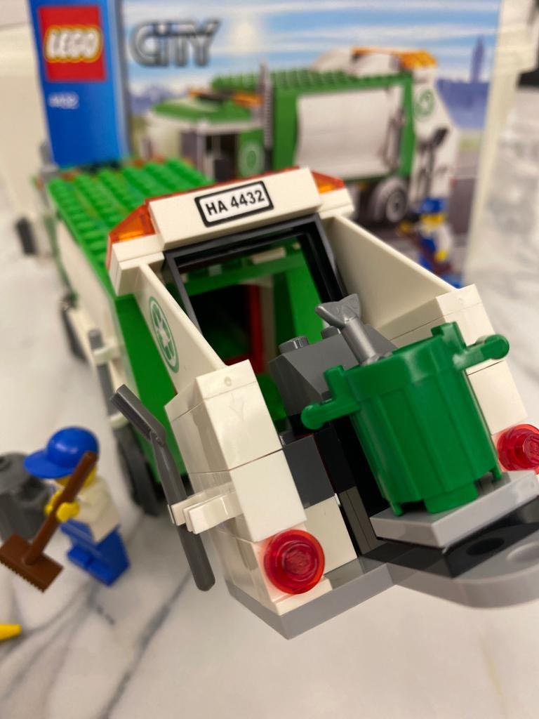 Lego 4432 Garbage Truck Hobbies Toys Toys Games on Carousell