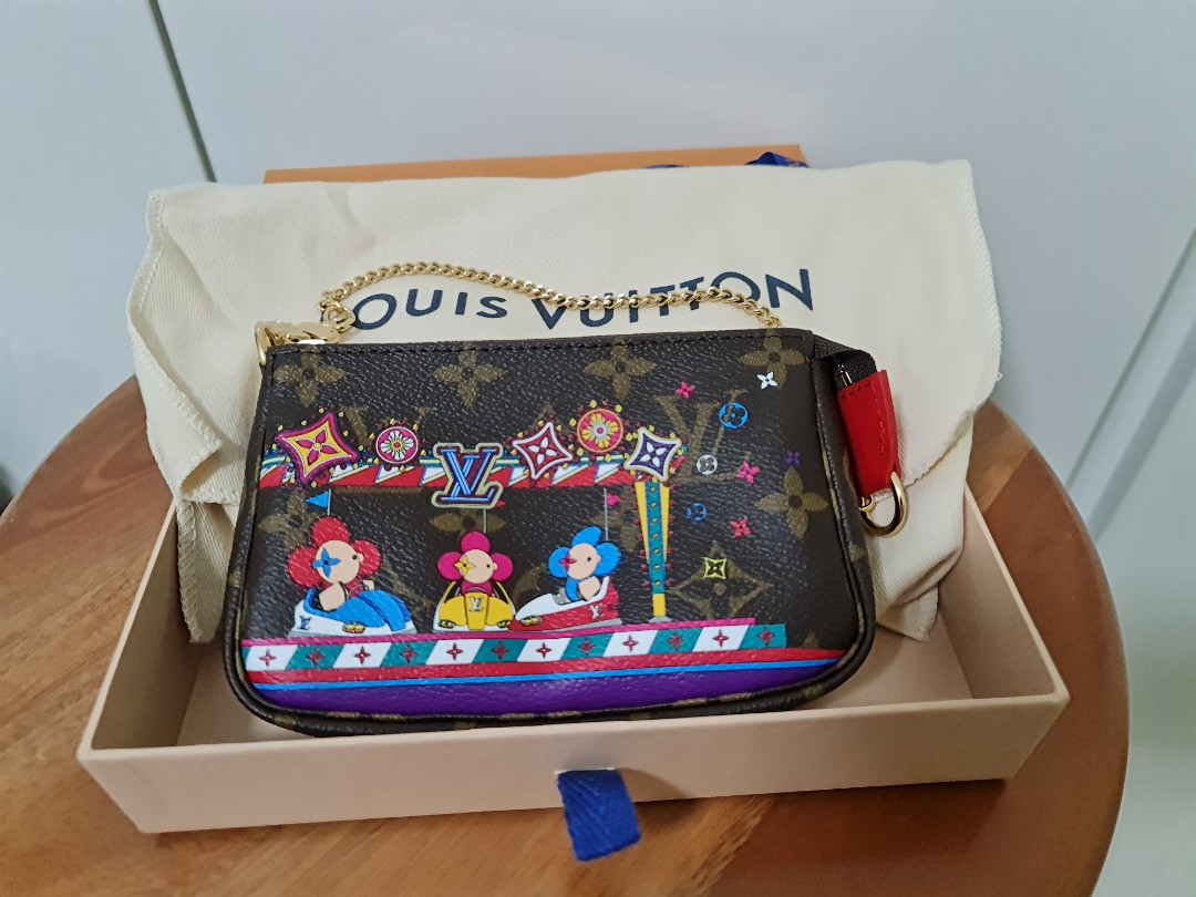 Louis Vuitton Pochette Voyage MM Unboxing!!, First Impressions, Christmas  Gift