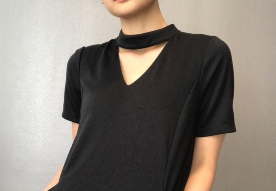 Nego Navy choker neck top cut out V 
