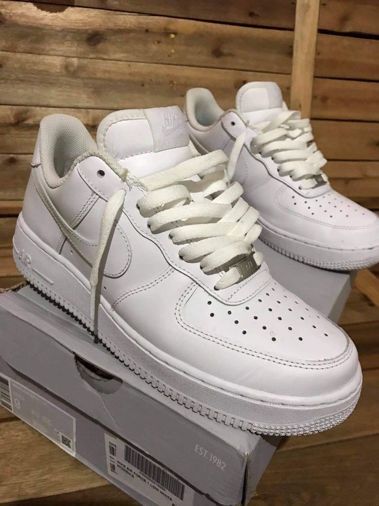 Af1 triple sales white price