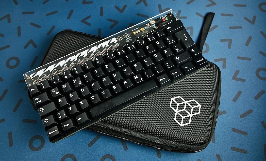 NovelKeys x Gingham Through Hole 60 custom mechanical keyboard kit