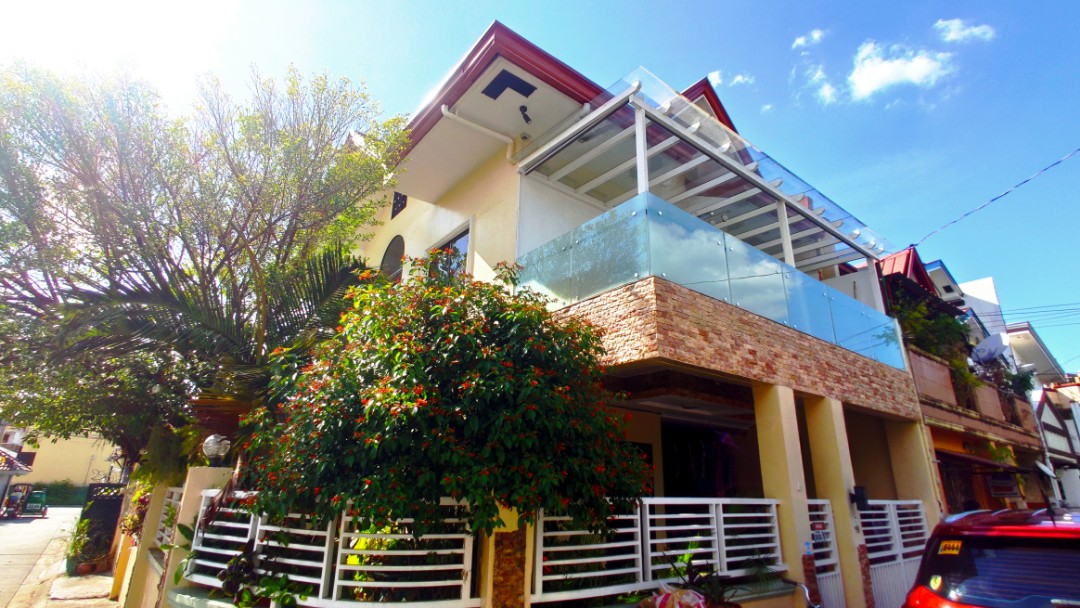 Preowned Corner House and Lot at Suburbia East, Marikina, Property