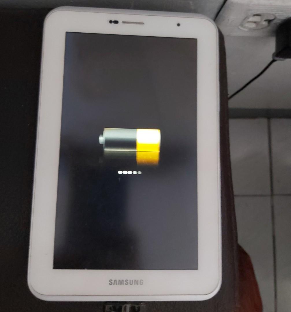 Sirang Samsung Tab 2 (Category: Android) located in Cabuyao City. Submitted by maureengailp (Listing ID 1081538747, Image 3). Description: SAMSUNG GALAXY TAB 2 with issues Original Samsung with memory card slot with sim card slot (yes po, pwede gawing phone) ISSUES: bubbles on LCD (nabasa po sya water dati) charger (nagloloko na yung original cord) battery (mabilis malobat lalo kapag nakawifi) no other issues seen/experienced mura lng po charger 