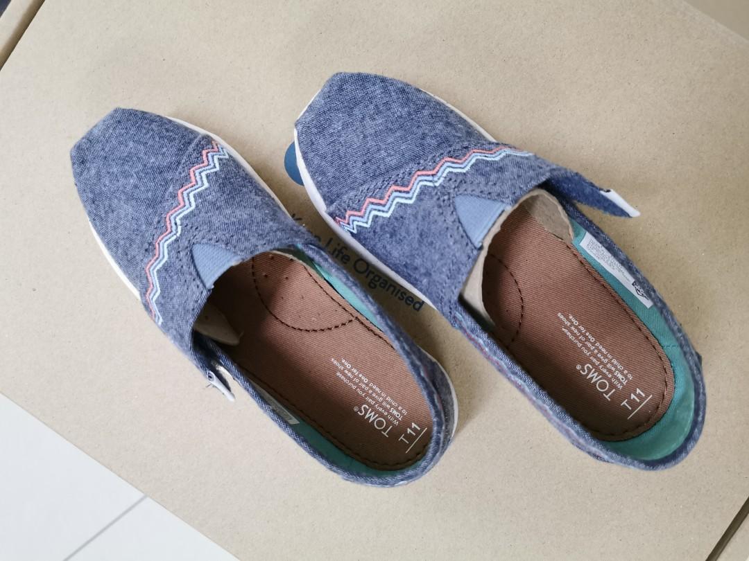 Toms boys shoes Clearance