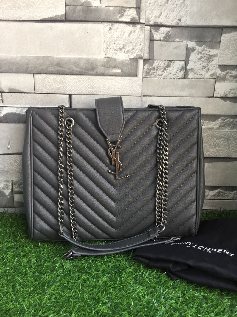 Ysl chain outlet tote