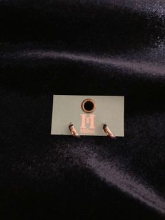 （分類：）位於 。 由 7asmine 提交（商品編號 1081774110，圖片 1）。簡介： 。
