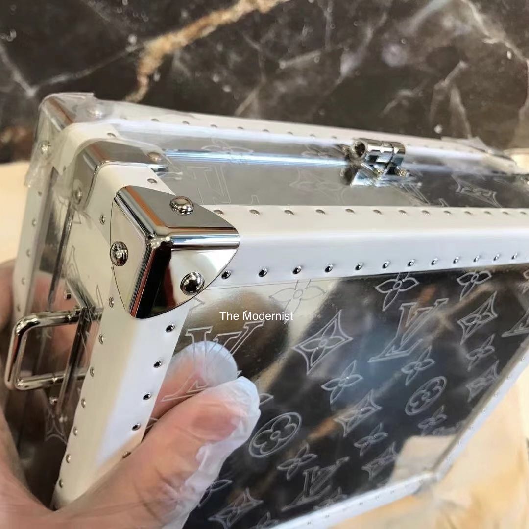 louis vuitton mirror trunk