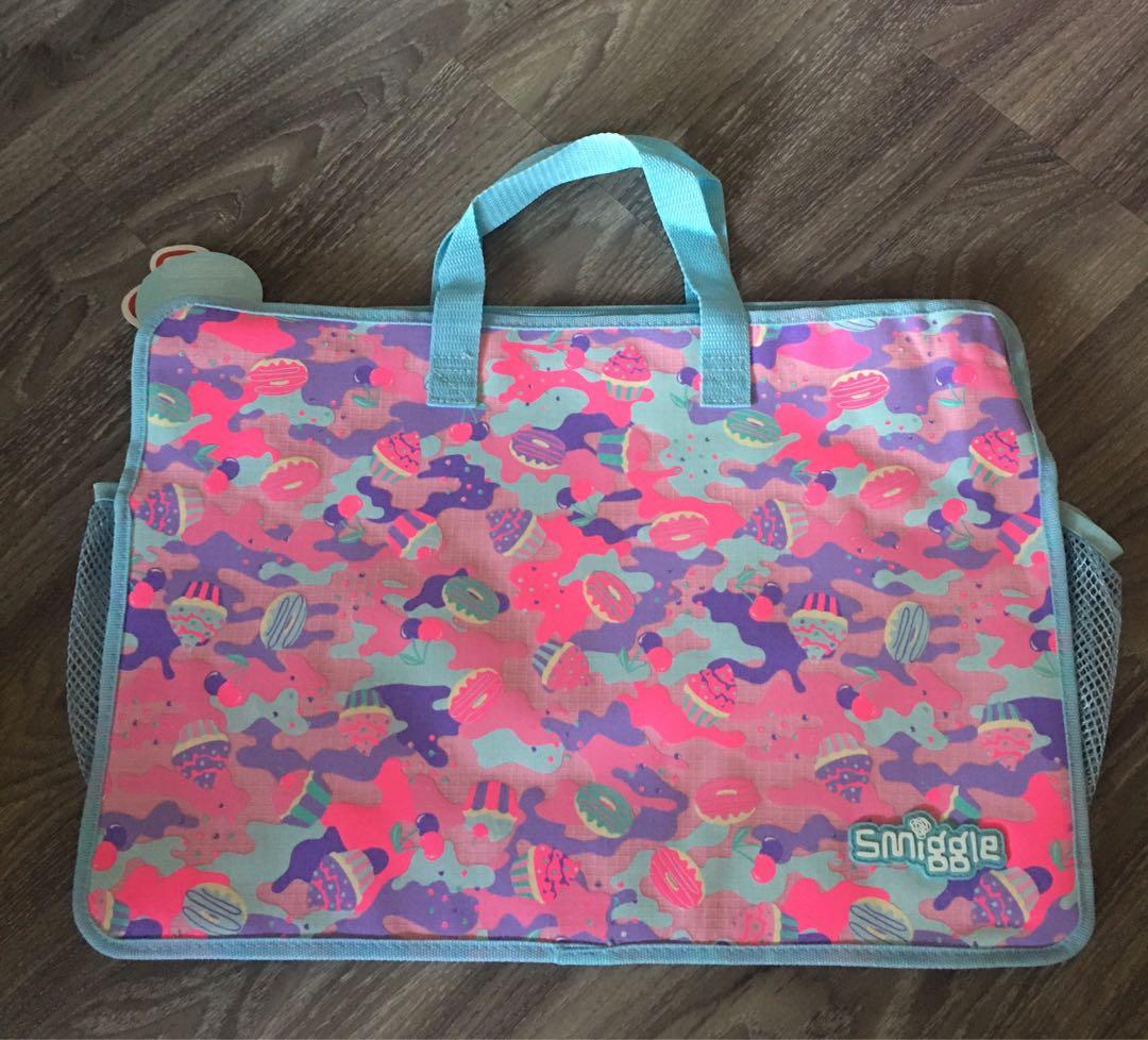 smiggle folio bag