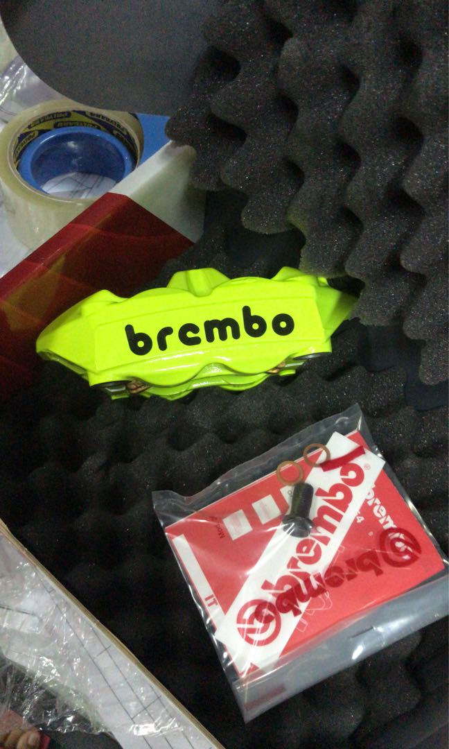 Brembo lime green m4 100 mm right side, Motorcycles, Motorcycle
